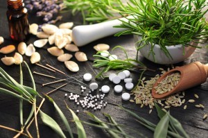 Fotolia_37872757_XL-medecines-douces-300x199