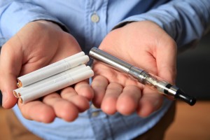 La cigarette électronique, une solution pour arrêter de fumer?